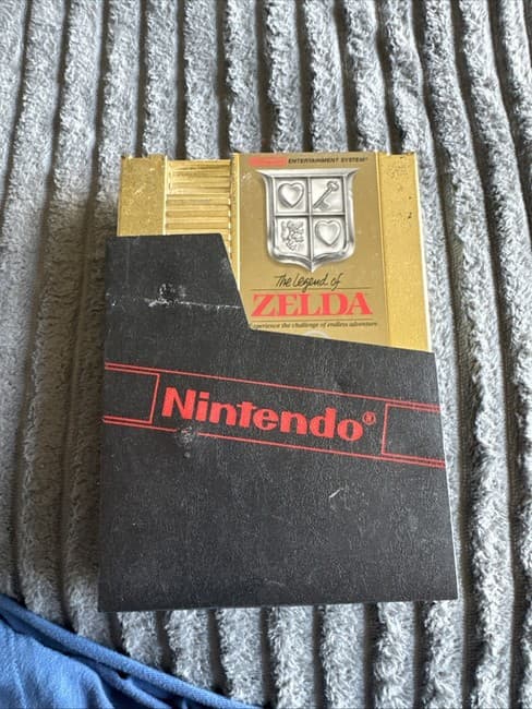 The Legend of Zelda 5 Screws (Nintendo NES, 1987) Gold Cartridge Version Tested