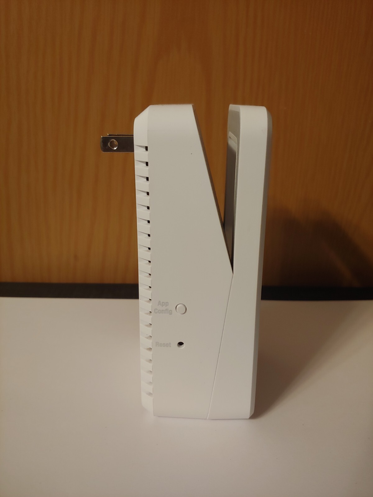 TP-Link (RE330) AC1200 (300+867) Dual Band Wall-Plug Mesh Wi-Fi Range Extender, AP Mode, Adaptive Path Selection UK Plug