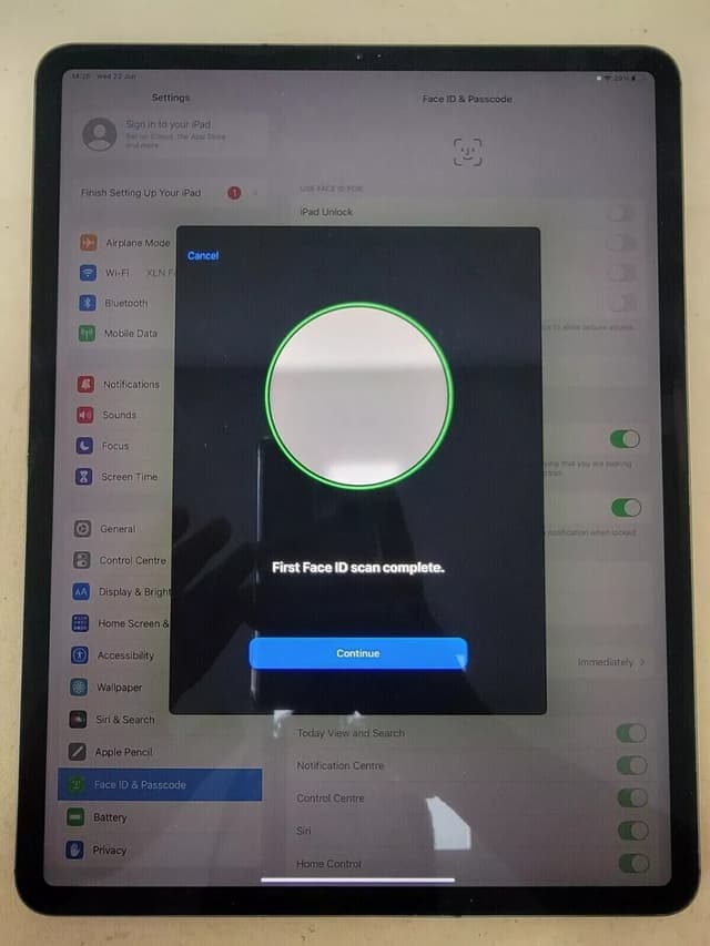 Apple - iPad Pro 12.9-inch (3rd Generation) Silver 256GB